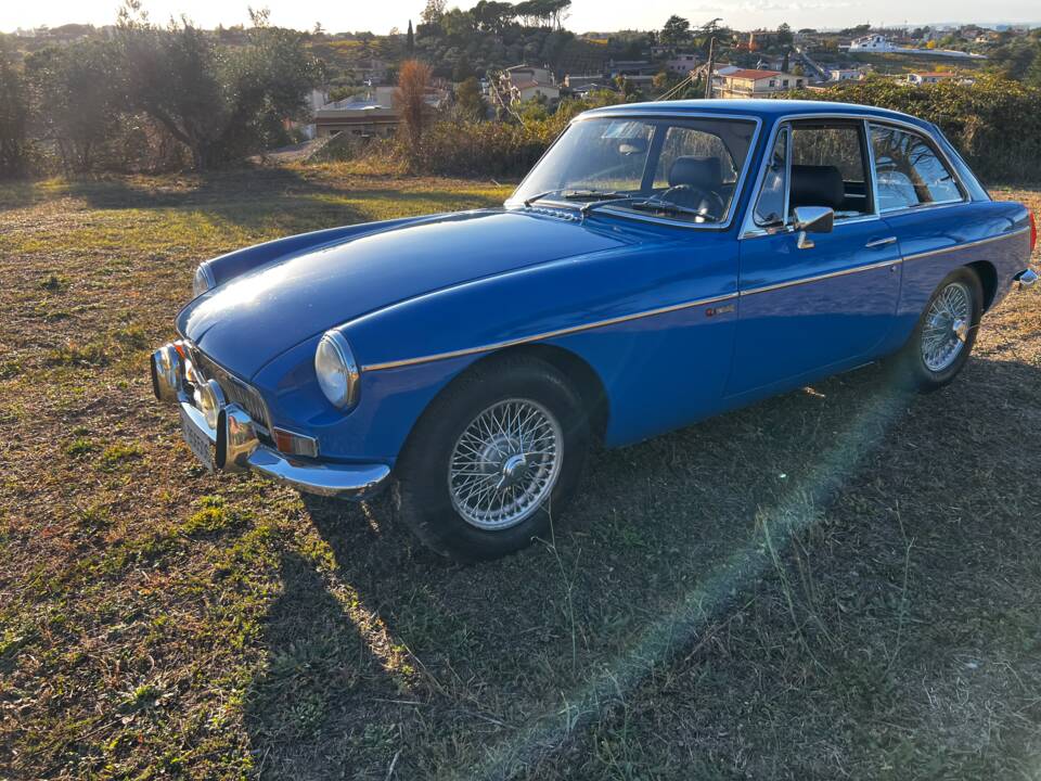 Image 16/50 of MG MGB GT (1972)