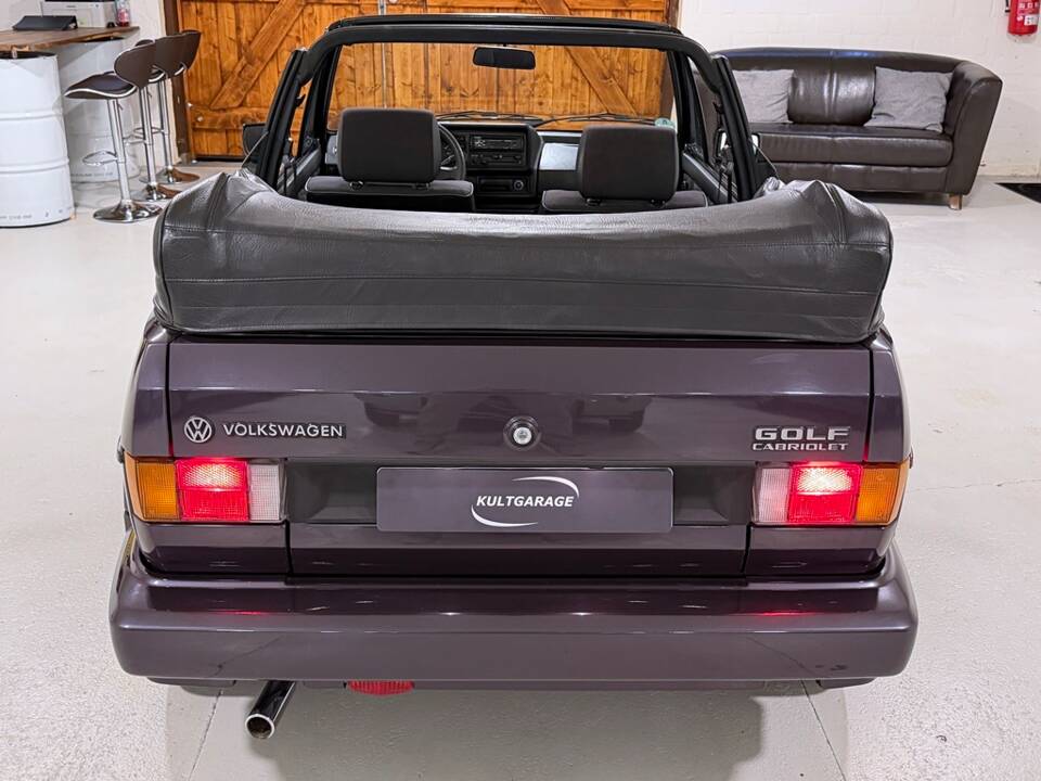 Image 6/22 of Volkswagen Golf Mk I Convertible 1.8 (1993)