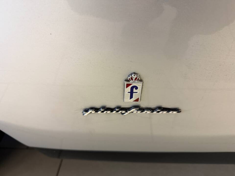 Image 2/18 of Ferrari 412 (1986)