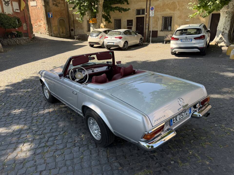 Bild 17/97 von Mercedes-Benz 280 SL (1969)