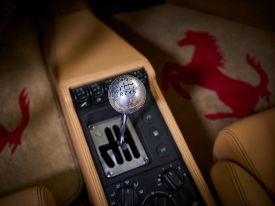 Image 58/99 of Ferrari F 355 Berlinetta (1997)