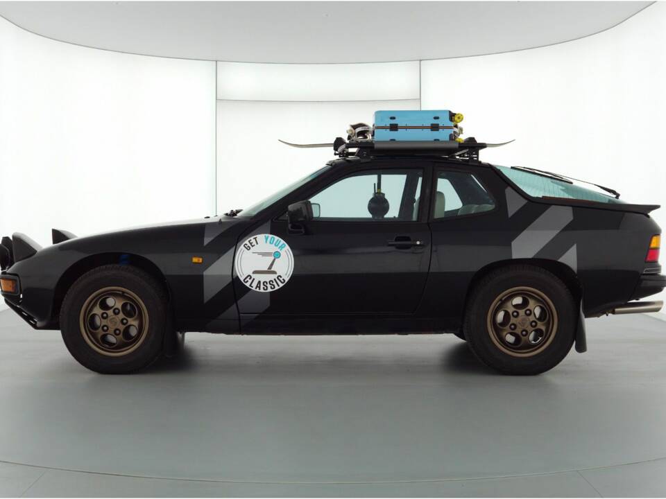 Image 18/44 of Porsche 924 S (1986)