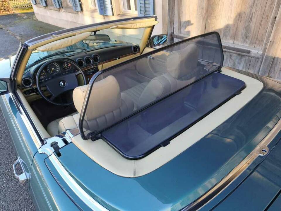 Image 22/26 of Mercedes-Benz 500 SL (1981)