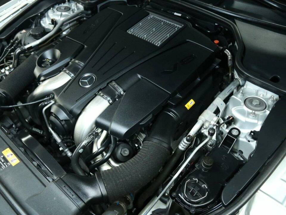 Image 39/50 of Mercedes-Benz SL 500 (2015)