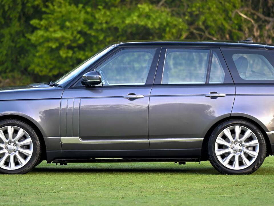 Image 10/50 de Land Rover Range Rover Autobiography SDV8 (2016)