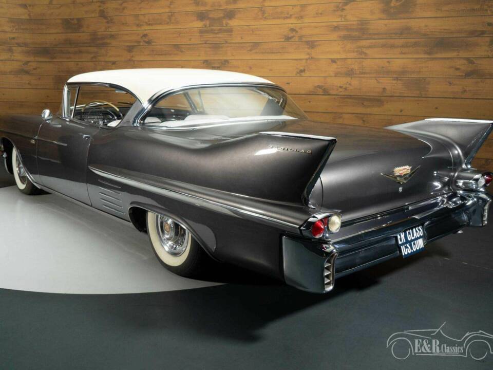 Bild 14/19 von Cadillac 62 Coupe DeVille (1958)