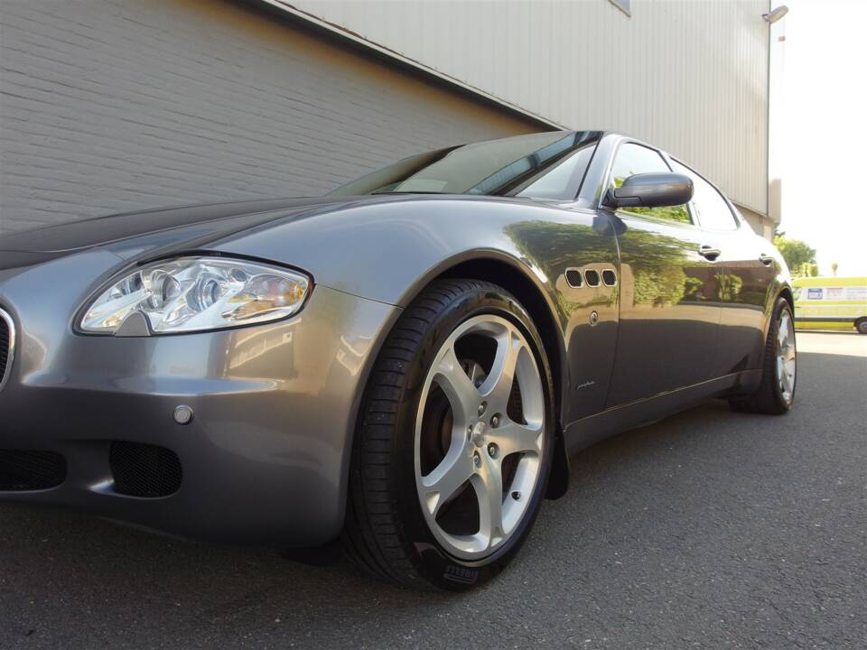 Image 23/99 of Maserati Quattroporte 4.2 (2007)
