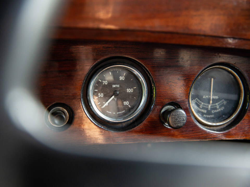 Image 18/44 of Alvis 4.3 Liter Saloon (1938)