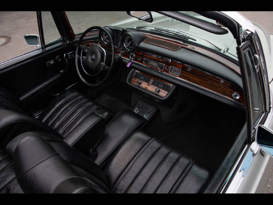 Afbeelding 18/25 van Mercedes-Benz 280 SE 3,5 (1971)