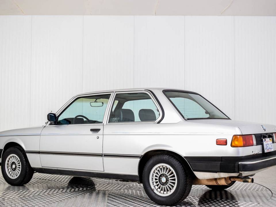Image 23/50 de BMW 320&#x2F;6 (1981)