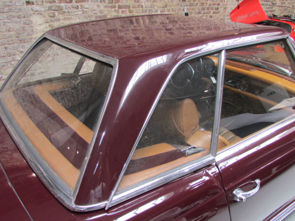 Image 16/23 of Mercedes-Benz 280 SL (1969)