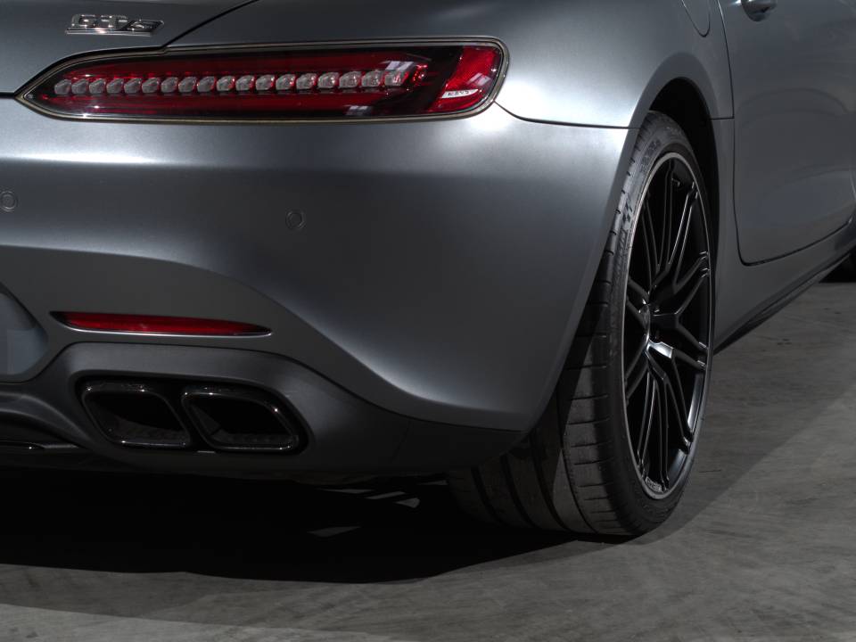 Image 10/32 of Mercedes-AMG GT-S (2020)