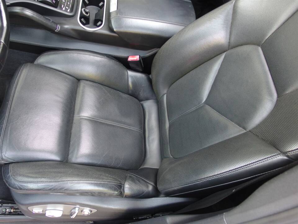 Image 54/96 of Porsche Cayenne S Diesel (2013)