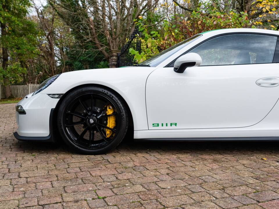 Image 11/42 of Porsche 911 R (2016)