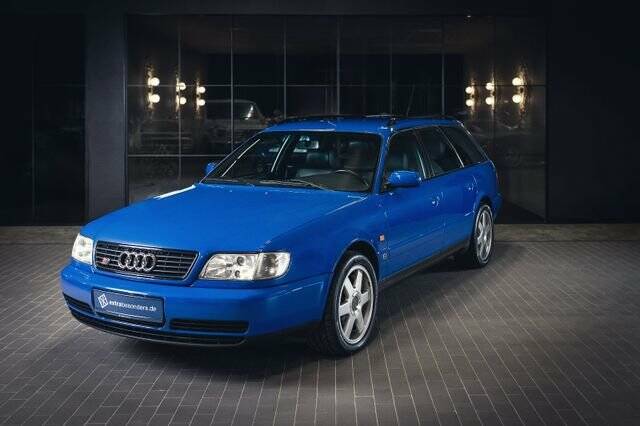Image 2/15 de Audi S6 Plus Avant (1996)