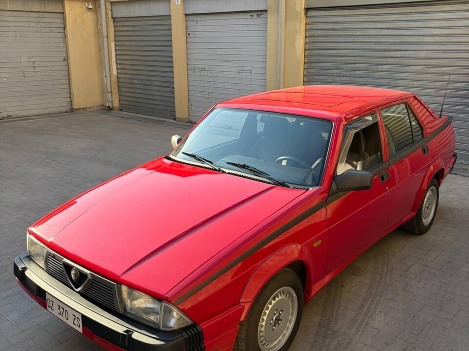 Bild 25/28 von Alfa Romeo 75 3.0 V6 America (1988)