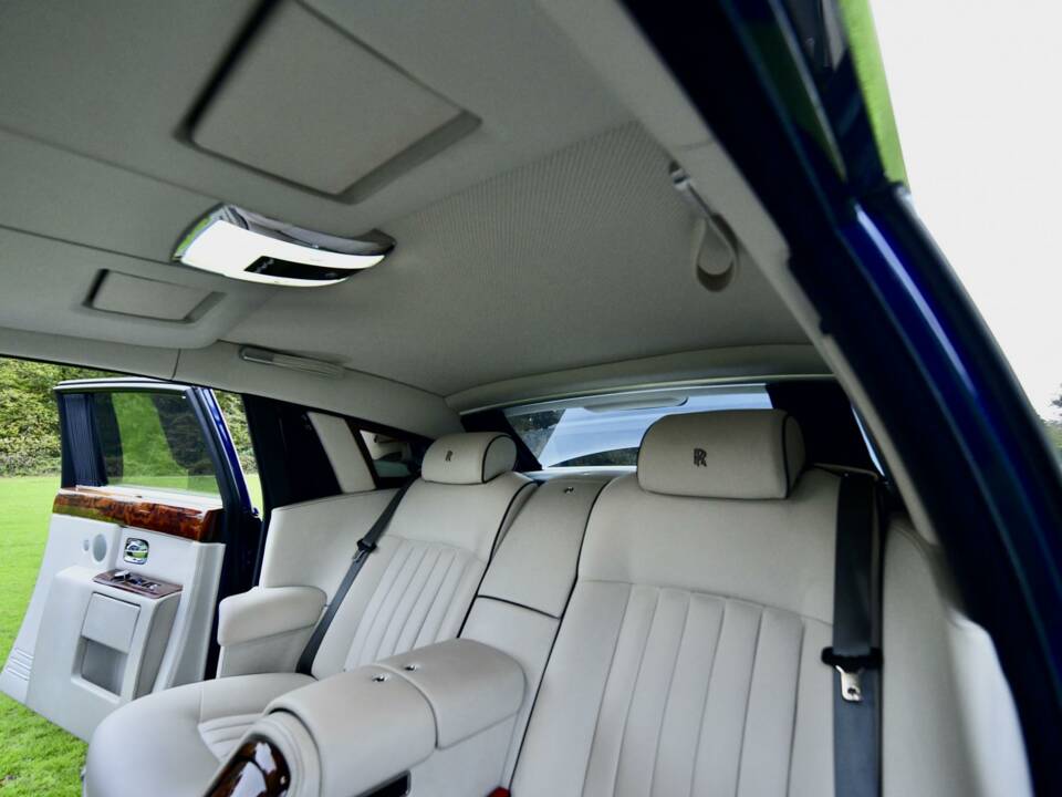Image 49/50 of Rolls-Royce Phantom VII (2009)