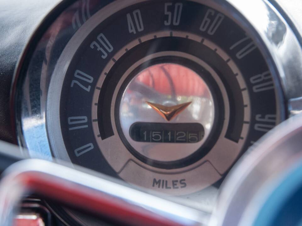 Image 25/50 of Vauxhall Cresta (1958)