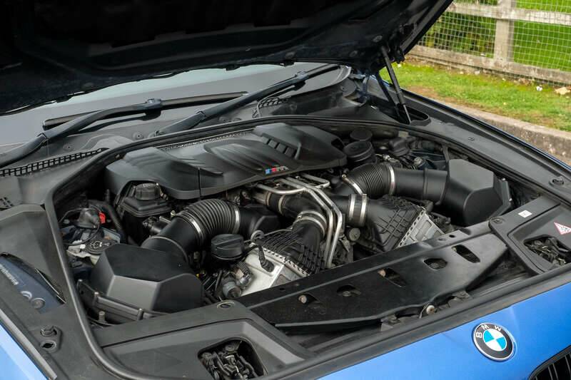 Image 3/50 of BMW M5 (2014)