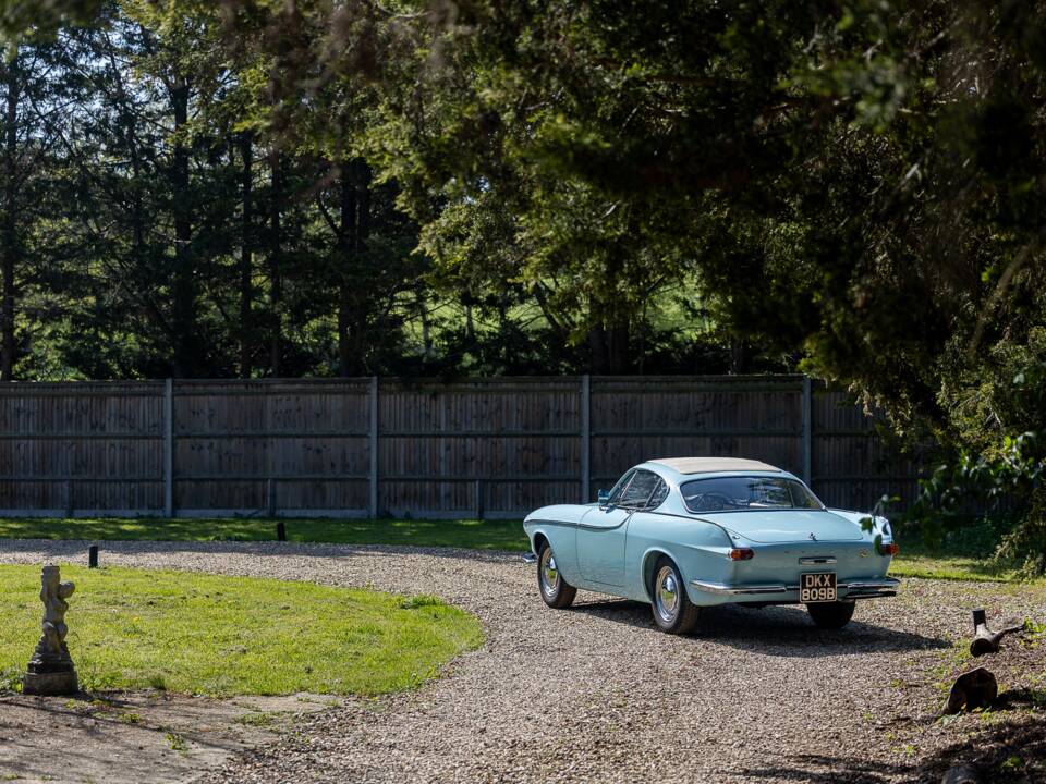 Image 33/50 of Volvo 1800 S (1964)