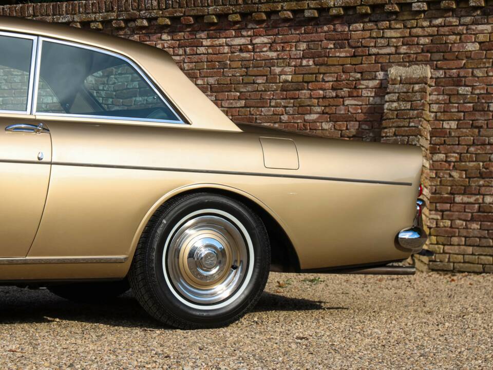 Image 22/50 of Rolls-Royce Silver Cloud III "Chinese Eyes" (1965)