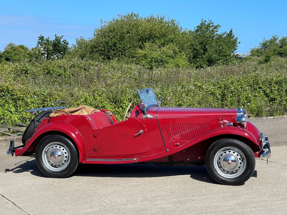 Image 3/12 of MG TD Midget (1950)