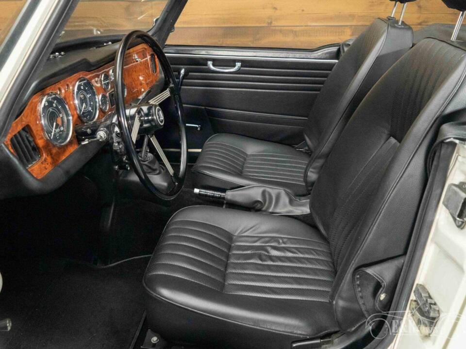 Image 11/19 of Triumph TR 4A (1966)