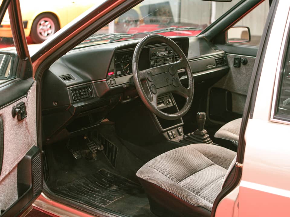 Afbeelding 25/37 van Volkswagen Passat 2.0 (1987)
