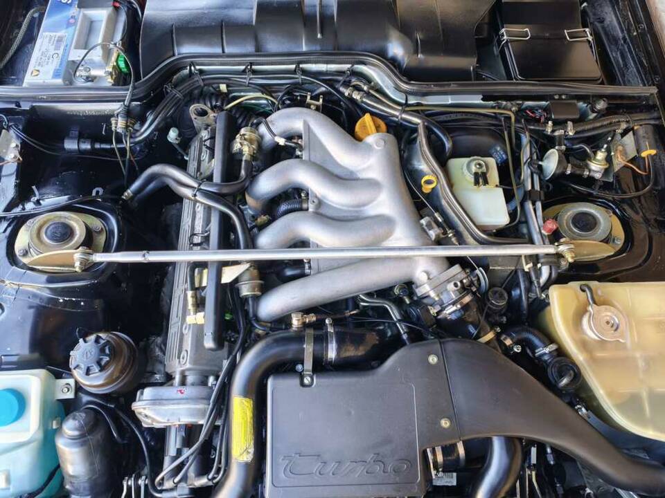 Bild 19/24 von Porsche 944 Turbo (1991)
