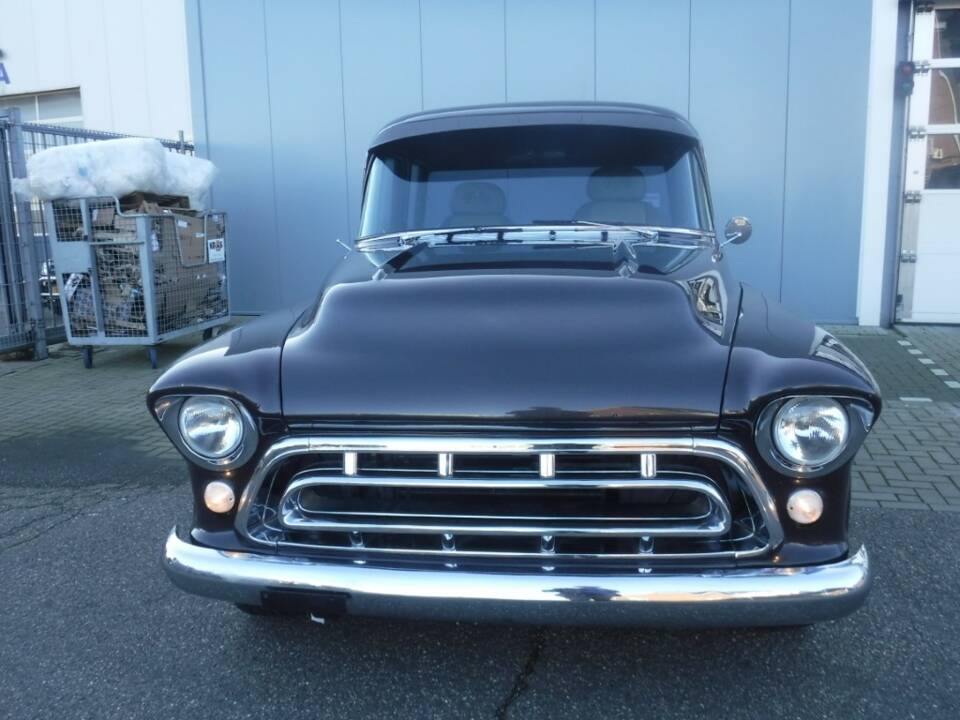 Bild 16/50 von Chevrolet 3200 ½-ton (1957)