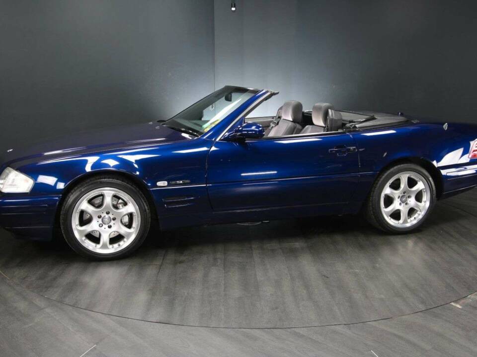 Image 4/49 of Mercedes-Benz SL 500 (2000)