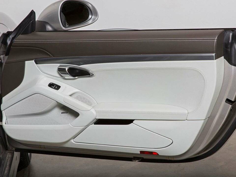 Image 22/32 of Porsche Boxster S (2012)