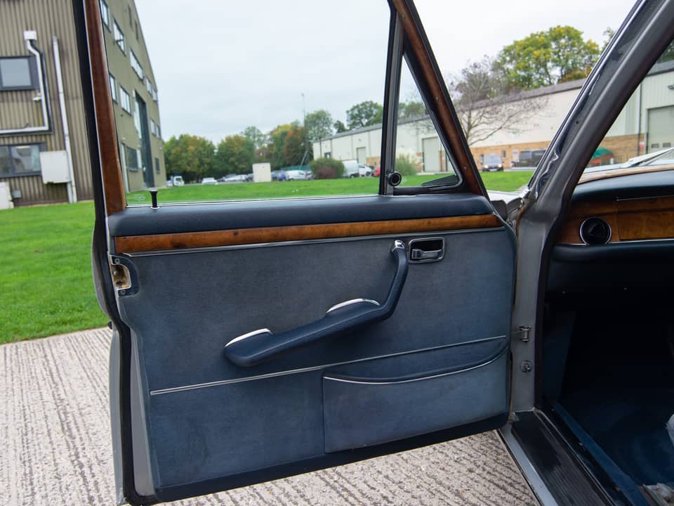 Immagine 15/34 di Mercedes-Benz 300 SEL 3.5 (1972)