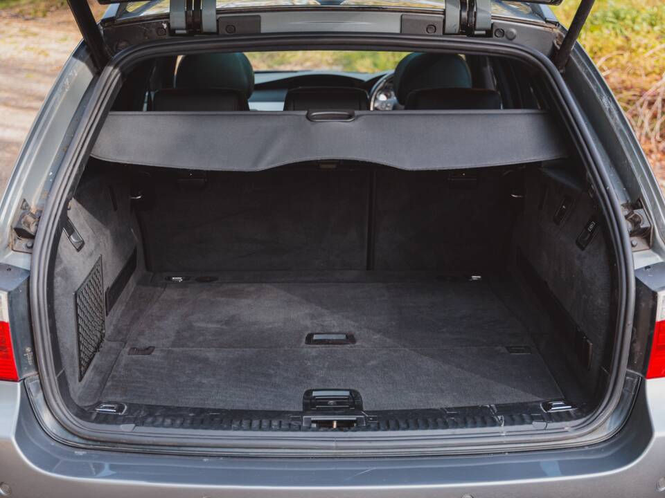 Immagine 32/35 di BMW M5 Touring (2007)