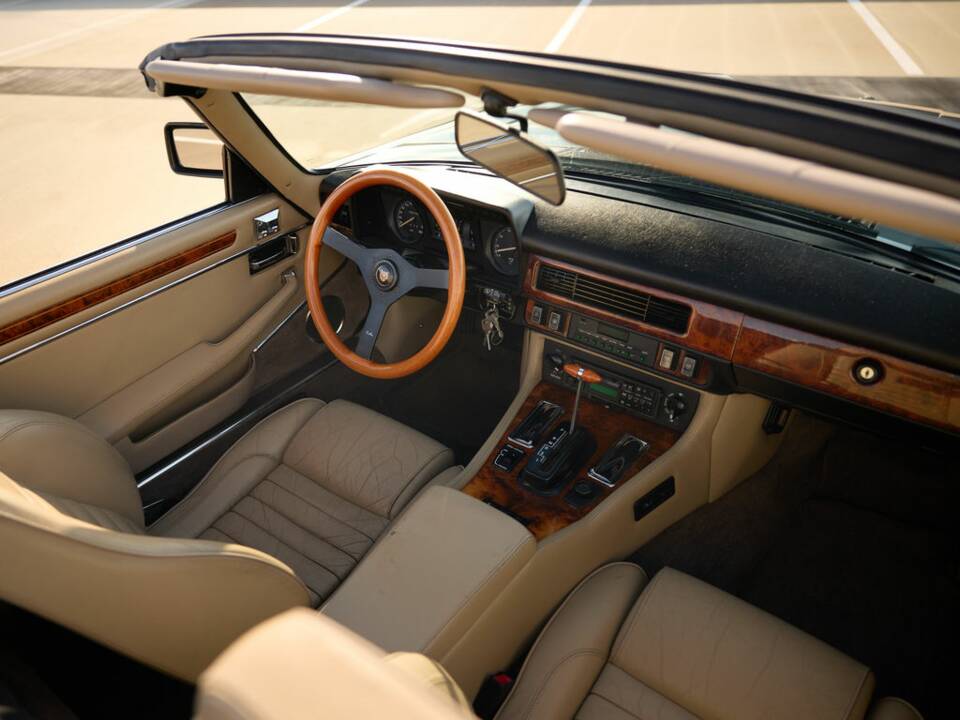 Bild 2/8 von Jaguar XJS 5.3 V12 (1989)