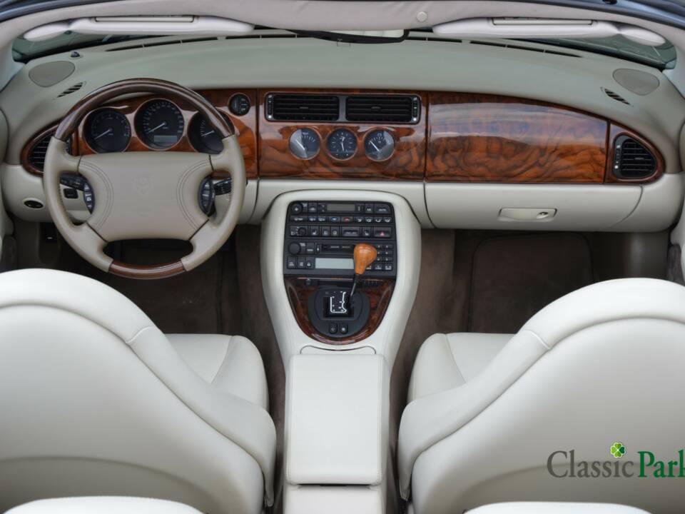 Imagen 13/50 de Jaguar XK8 4.0 (1998)