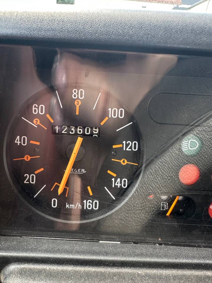 Image 5/10 of Renault R 4 GTL (1987)