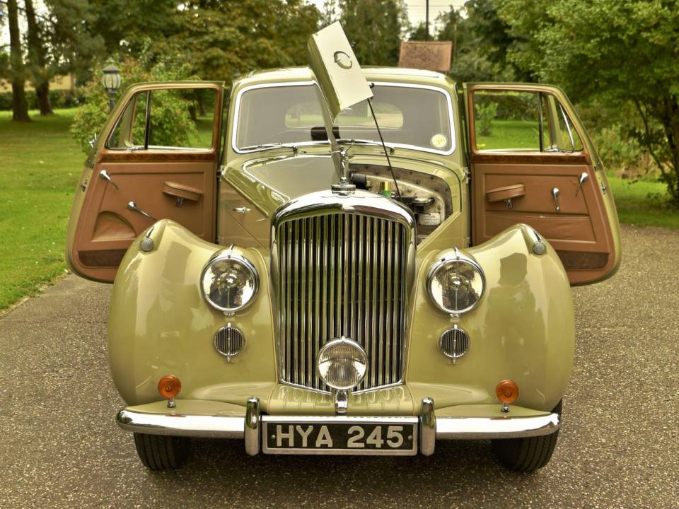 Image 15/50 of Bentley Mark VI (1952)