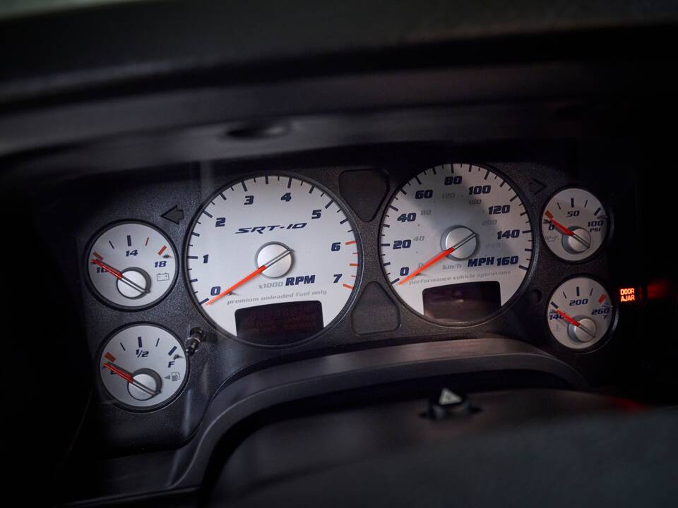 Immagine 56/100 di Dodge Ram SRT 10 (2006)