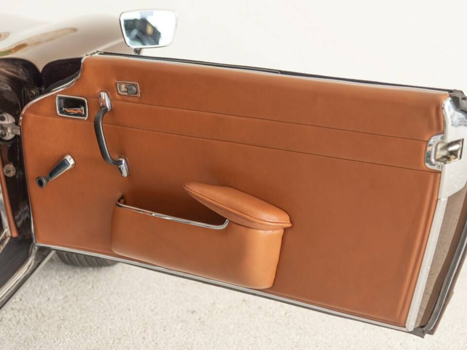 Image 22/30 of Mercedes-Benz 280 SL (1970)