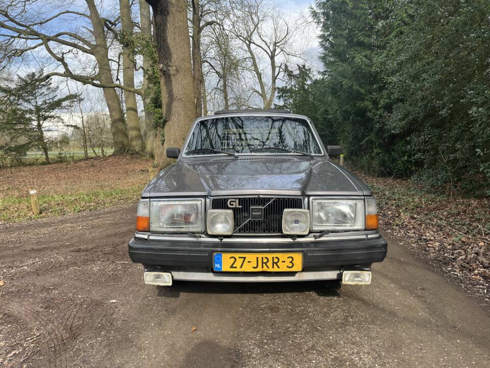 Bild 4/8 von Volvo 245 GL D (1983)