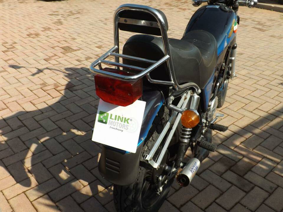 Image 4/47 of Laverda 125 LB Custom (1988)