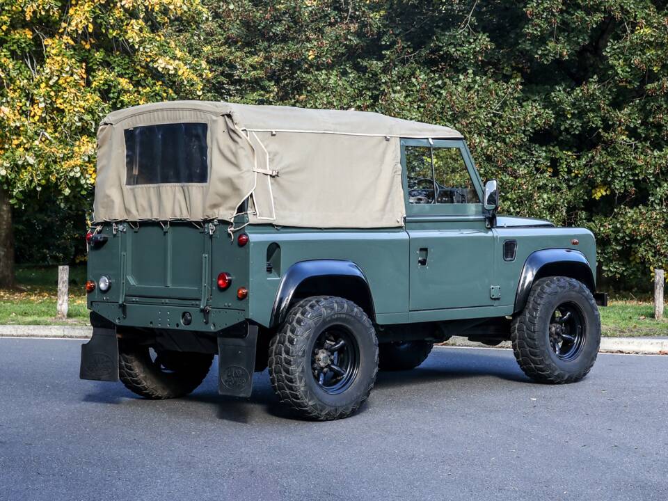 Image 3/21 de Land Rover Defender 90 Td5 (1999)