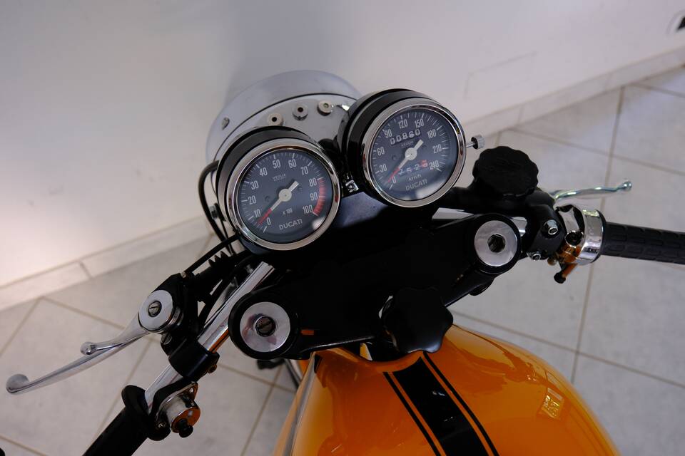 Afbeelding 79/96 van Ducati 750 Sport (1974)