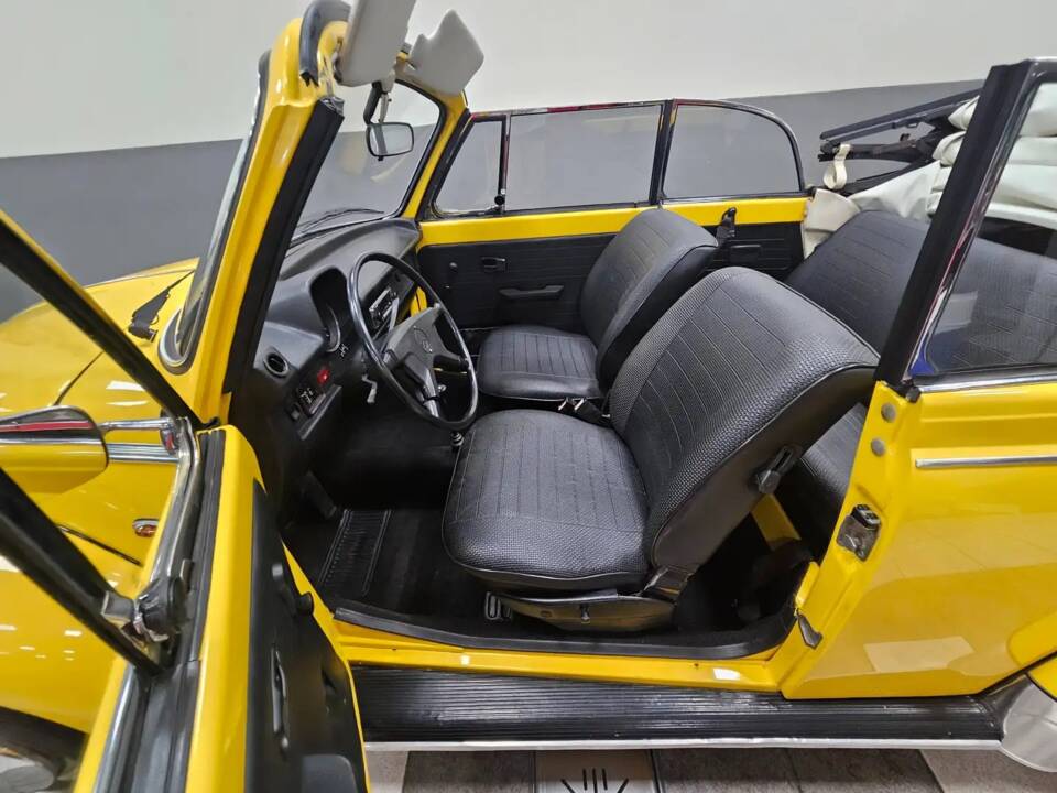 Imagen 16/18 de Volkswagen Beetle 1303 (1975)