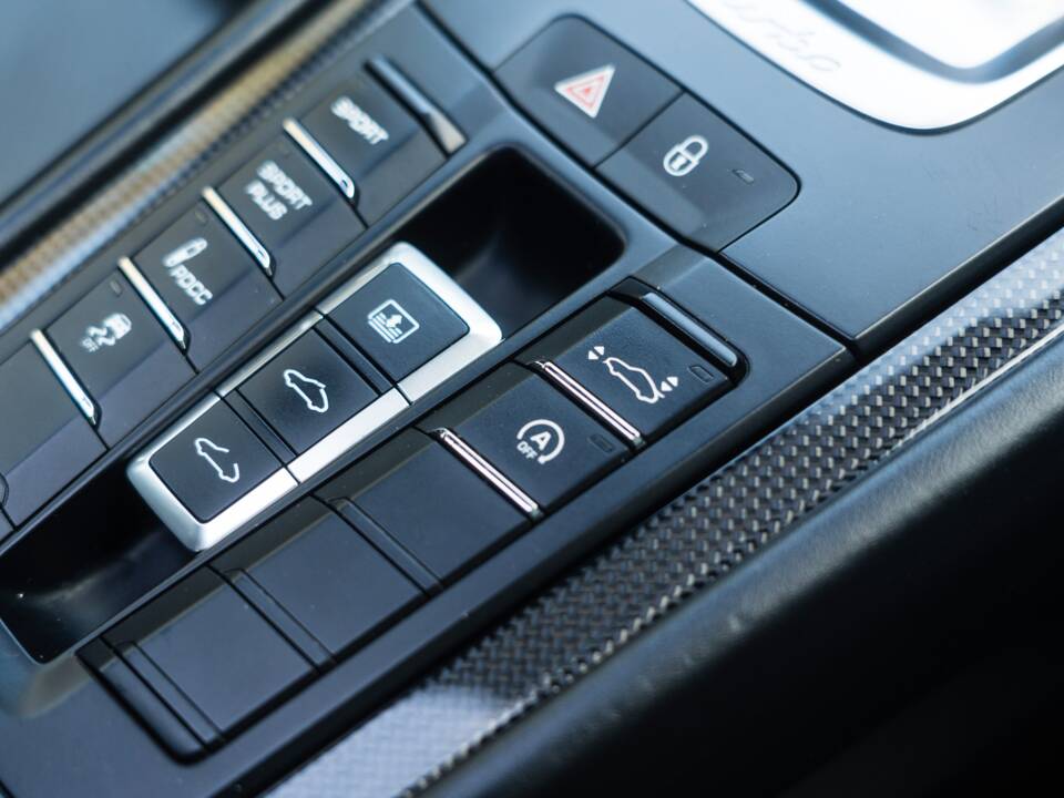 Image 25/57 of Porsche 911 Turbo S (2013)
