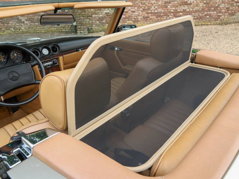 Image 19/50 de Mercedes-Benz 560 SL (1988)