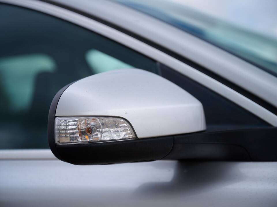 Imagen 25/50 de Volvo V70 AWD (2009)