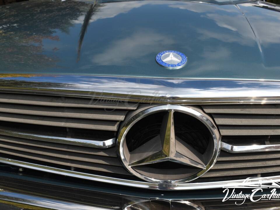 Image 9/75 de Mercedes-Benz 560 SL (1986)