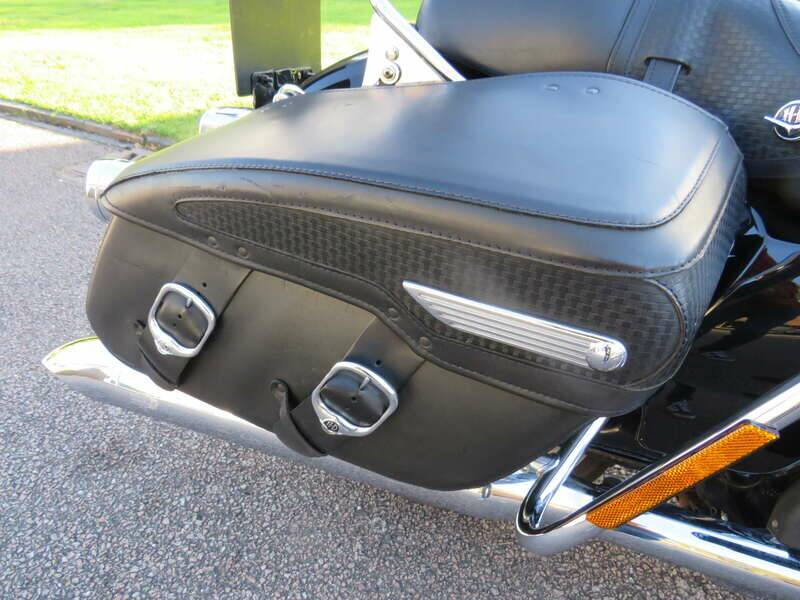 Image 38/43 of Harley-Davidson FLHR Road King (2009)